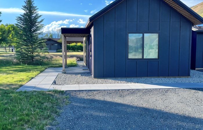 Red Devil Cottage in the Sun Valley Idaho area. Beautiful, modern mountain gem!