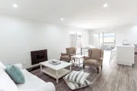 Dunsborough Escape - King Bed & Chef's Kitchen. No General Cleaning Fees - 4-Star