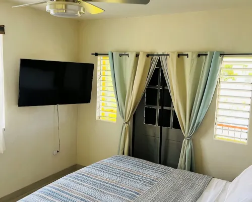 GAIA Barbados! 2 BD Home 5min walk to the beach Hotels in Hastings