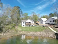 Spacious 6-bedroom house on beautiful Lewis Smith Lake