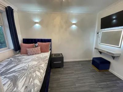 Chic 2 Bedroom Flat Hoteles en 