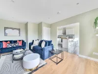 Beautiful apartment in Claygate Village Hotels in Claygate