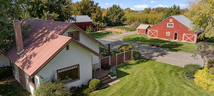 Historic 1915 Wine Country Home: 3 Queens, 2 Twins, WiFi & AC, 23 Acres Hotels in Umatilla County