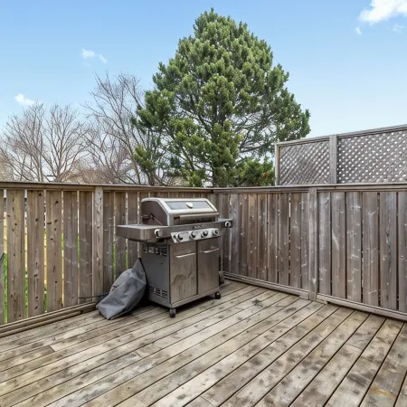 Modern Downtown Home - Garage & Parking - St Johns