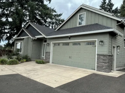 The Track House - 4BR Near UO, Autzen & Hayward, Peaceful & Spacious