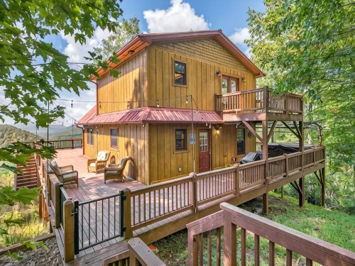 Black Bear Cabin w Majestic Views - シャレー