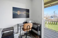 Central Location D in Cul de Sac, 2 Bedroom, 1 Bath-Sleeps 6, Pets Allowed - 2-Star