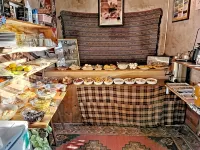 Falcon Cave Suites - Breakfast