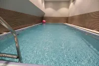 South Hotel Suites - Pools