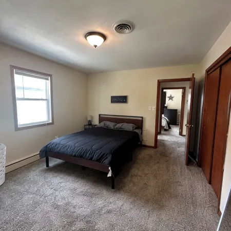 Clean & Cozy Spacious Apartment