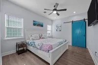 Boatman's Bayside Bungalow, San Leon TX - Wi-Fi