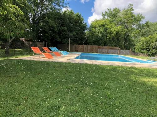 Maison Pierre Avec Piscine Privée - Homestays