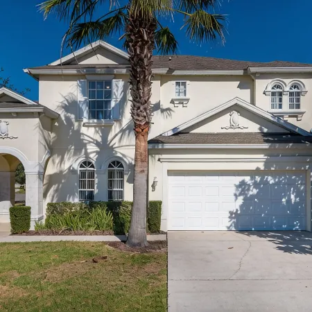 Paradise at Tower Lake 6 bedrooms with swimming pool/spa and movie theater