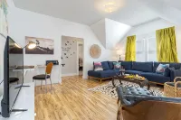 Cozy private apartment in a historic Victorian house close to downtown