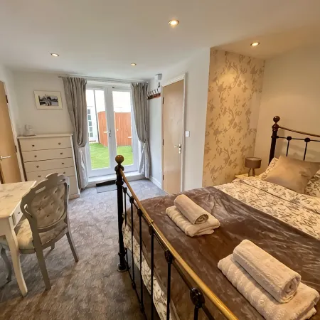 Ground floor apartment close to town centre