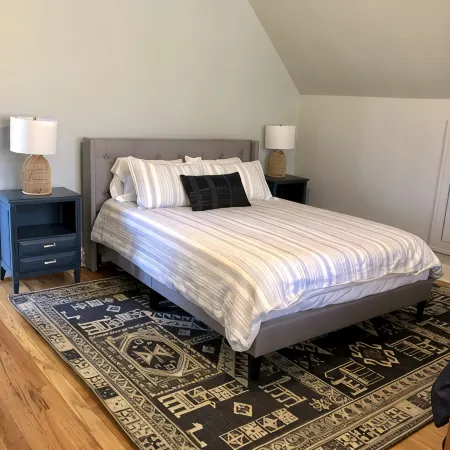 Oak Dunes - Walk to the beach from this Cozy home Hotele w: Chikaming Township