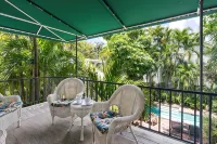 Historic Mansion in Old Town Key West with Private Pool - Sleeps 16! - Private Pools