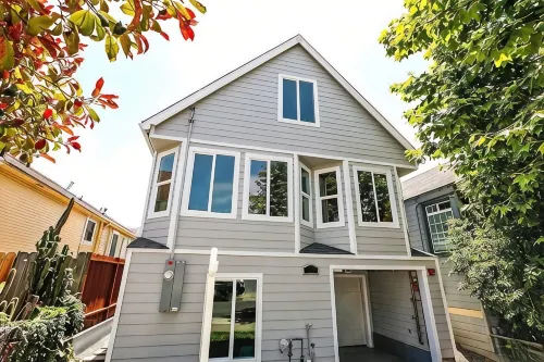 Luxury living minutes from the heart of SF! One block away from Bart station.