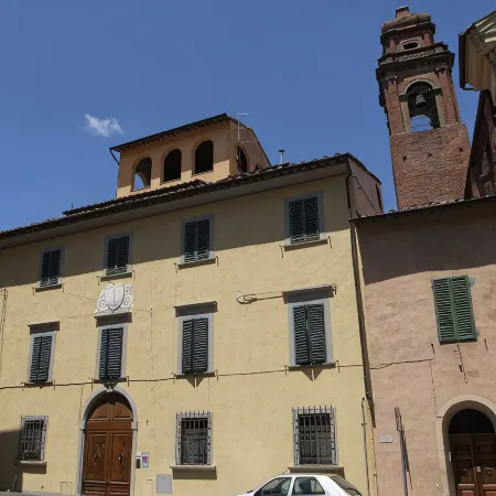 Apartment at only 4 min walk from the leaning Tower, with car parking