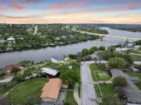 The Armadillo Villa! Hillside Haven with a Panoramic View of the Colorado River - 3-Star