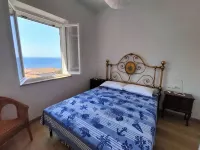 Modern Seaview Apartment with 2 Bathrooms and Beaches Just Steps Away - 3-Star