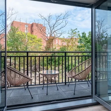 Luxury 2 Bedroom Furnished Apartment in Heart of Quincy