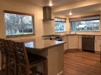 Fireweed House - Elegant Downtown Escape with Local Flair