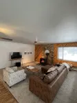 Top Floor Lakefront Condo with Mountain Views! - Wifi
