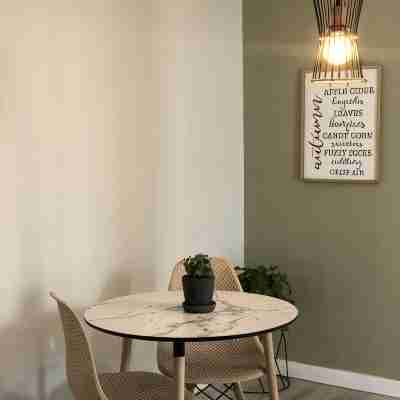 Charming 1-bedroom house with WiFi in lovely Bakersfield Others