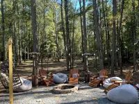 Mystic Woods, Ultimate Glamping 3 Tents, Sauna, 2 hot tub, & 3 firepits Hoteles en Condado de Meriwether