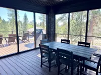 Modern Pines-6 Bedroom, 5.5 Bath. 4 Master Suites! - Boutique
