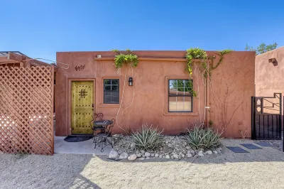 Private Retreat In Northwest Las Vegas For A Single Or Couple 마운트 찰스턴 주변 호텔