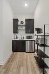 Cozy + Modern Suite by AZ Athletic Grounds! - บังกะโล