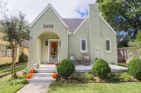 Newly Restored 2BR Heights Cottage - 4-Star