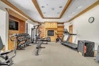 Cozy Private King Suite with Unbeatable Amenities and View in Cedar Breaks Lodge
