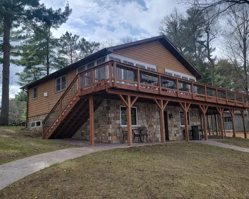 Beautiful and Spacious Lake Home! Large Deck Overlooking Lake! Hotels in Chetek
