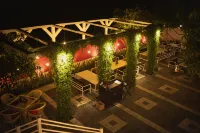 Hotel the Vibez Inn & Restaurant - ที่มีบาร์