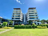 Escape Condominium Beachfront Suites - Mae Phim マン島周辺のホテル