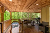 Cabin Close to Town, Private Beach, Parking & Hot Tub - Boutique
