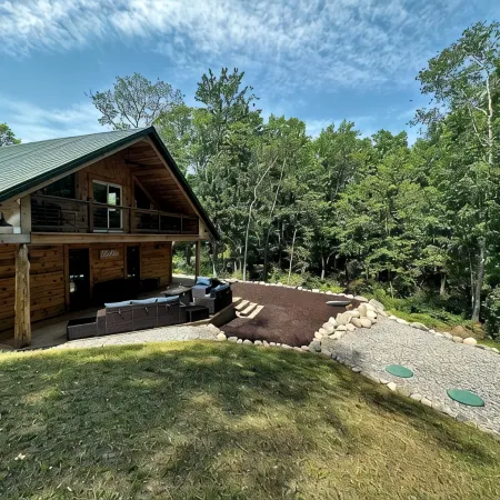 Boulder Ridge - Private Rustic 3BR Cabin
