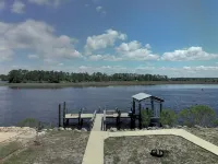 Fisherman's access and relaxation in a 2BR 2BA on River with Dock, Pet friendly!