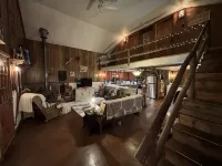 Quiet Cabin on Top of Mountain! Off the Grid Between Newland & Spruce Pine-Hwy19