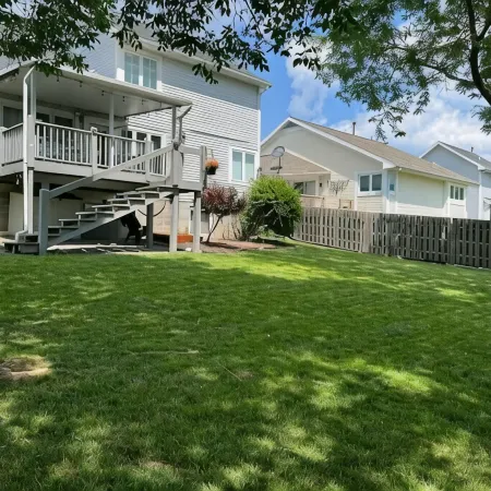 3BR, Sleeps 6, Onsite Parking & Gym Access