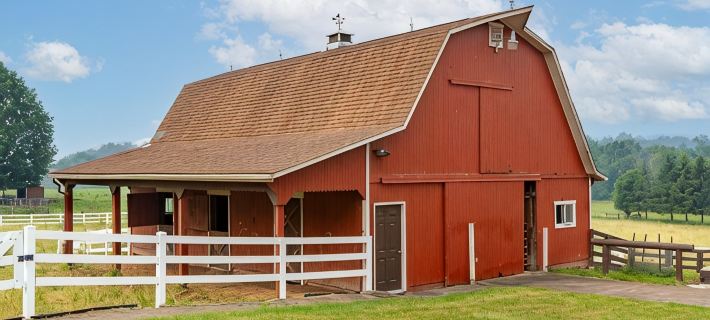 Amazing views, hot tub/outdoor fireplace, countryside, farm with calves & goats. Hotels in Stark County
