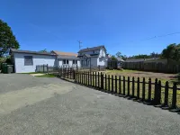 Cambria Cute Cottage with Private Deck
