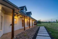 Modern 6 Bedroom Farm House Venue