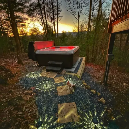 Relaxing Mountain Getaway with Hot Tub & Views! 6 minutes to Bryce Ski Resort