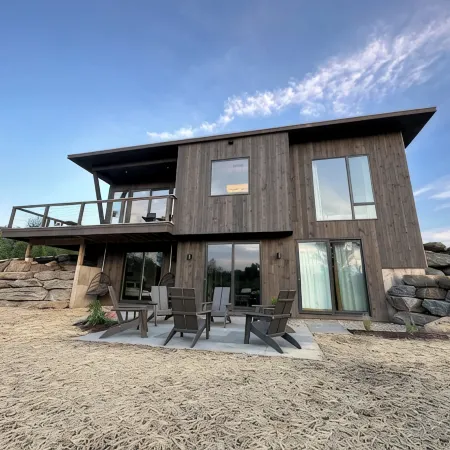 New Const Stowe Modern Sleeps 8. View: Mt Mansfield & River! Private, EV Charger