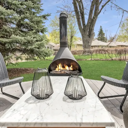 Benelo | Midcentury Modern Single-Level Home, 3 BR