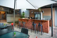 Victoria Falls Backpackers Zambia - bar